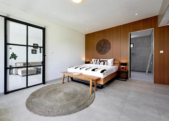 Villa 6br Oasis With 2 Private Pools Seminyak